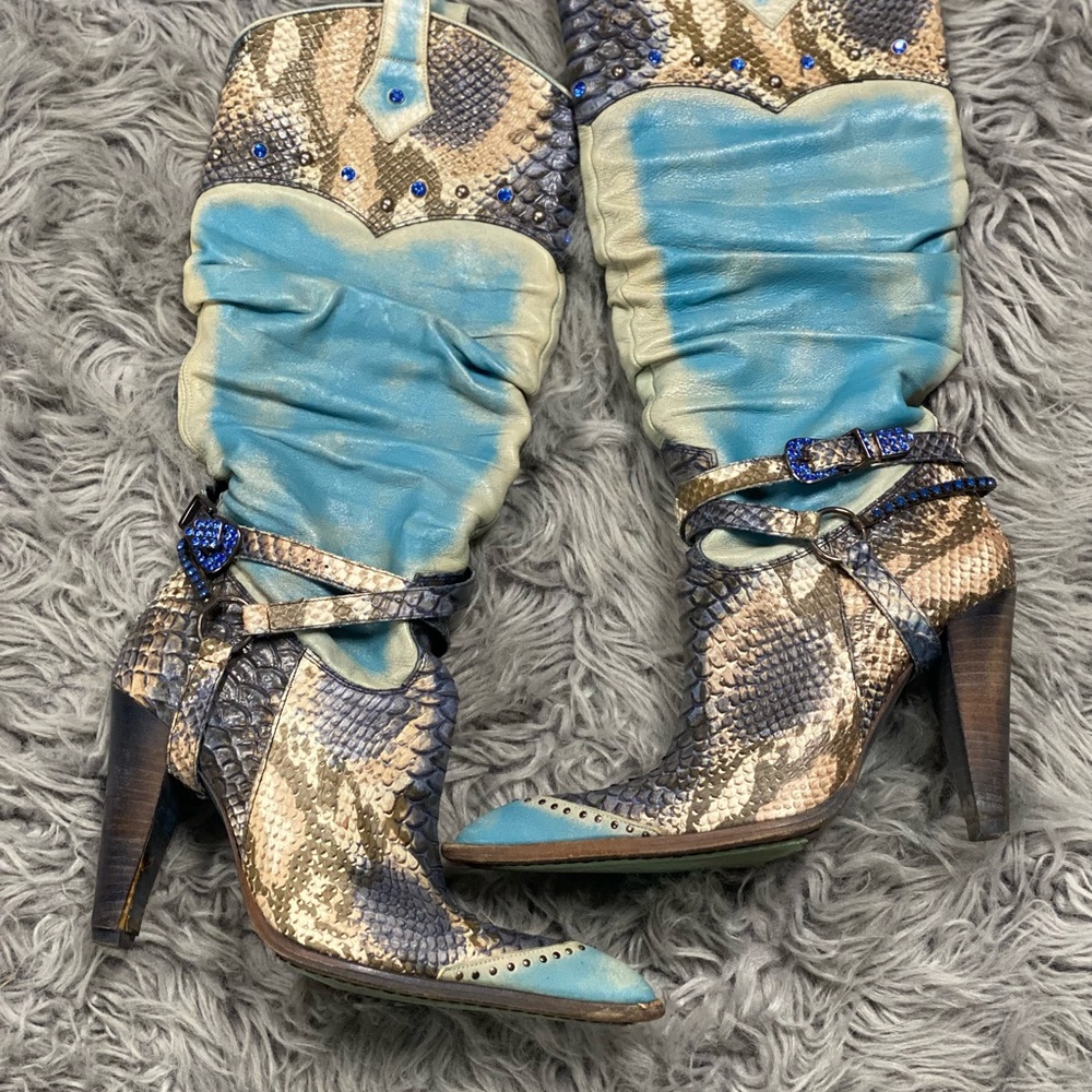 El Dante womens boots. Size 36. Still have box. Lightly worn